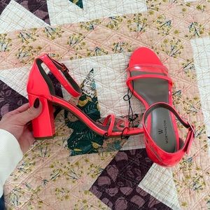 BRAND NEW Worthington sandals